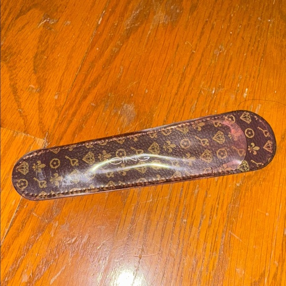 Brown Monogram Louis Vuitton pencil pen holder BY ICING CLAIRES - Picture 1 of 3